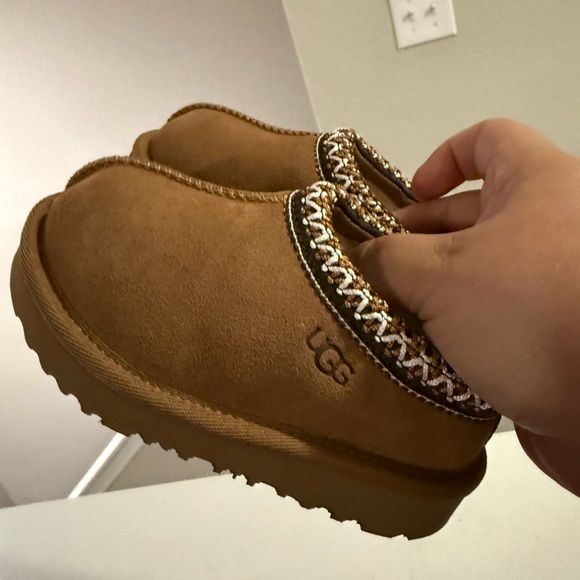 UGG BABY TASMAN II CHESTNUT size 7 - Picture 5 of 7